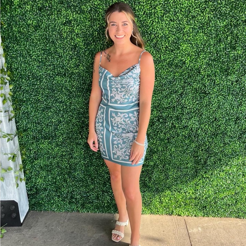 Elegant Teal Patterned Dress